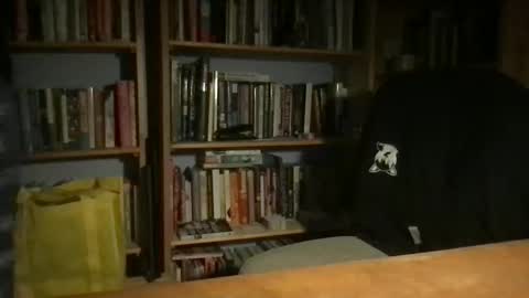 Snapshot of bonderbarney chatting on 12/06/24, 12:05 BonderBarney online show from 12/06/24, 12:05