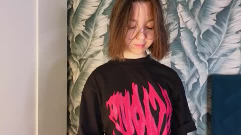 bondistar online show from 12/17/25, 11:16