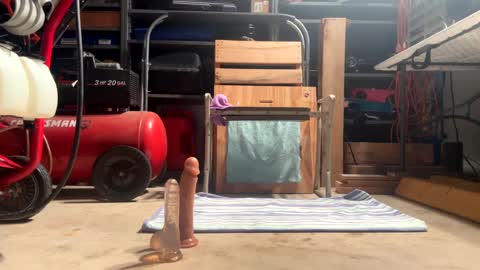 Snapshot of bone2play chatting on 01/20/25, 02:01 FRECKLES online show from 01/20/25, 02:01