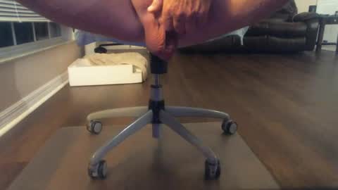 Snapshot of bone2play chatting on 02/21/25, 03:01 FRECKLES online show from 02/21/25, 03:01