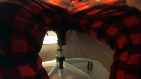 Snapshot of bone2play chatting on 02/22/25, 11:35 FRECKLES online show from 02/22/25, 11:35