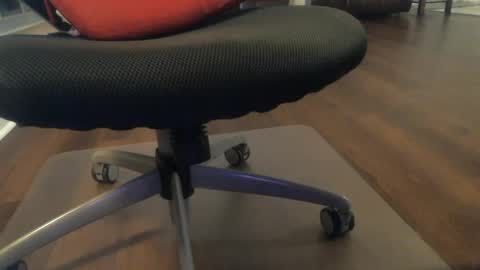 Snapshot of bone2play chatting on 02/24/25, 01:57 FRECKLES online show from 02/24/25, 01:57