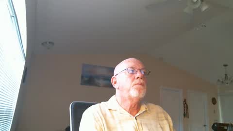 Snapshot of bone2play chatting on 03/05/25, 10:43 FRECKLES online show from 03/05/25, 10:43