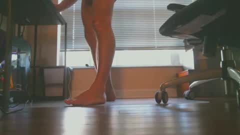 Snapshot of bone2play chatting on 10/07/25, 12:46 FRECKLES online show from 10/07/25, 12:46