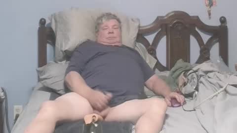 Snapshot of boner1961 chatting on 11/30/25, 01:04 boner1961 online show from 11/30/25, 01:04