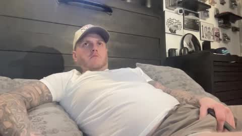 Snapshot of boner4you1994 chatting on 02/04/25, 09:17 boner4you1994 online show from 02/04/25, 09:17