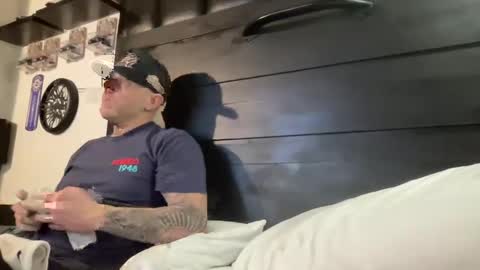 Snapshot of boner4you1994 chatting on 02/19/25, 10:56 boner4you1994 online show from 02/19/25, 10:56