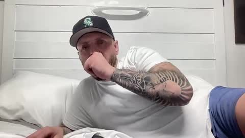 Snapshot of boner4you1994 chatting on 10/08/25, 09:18 boner4you1994 online show from 10/08/25, 09:18