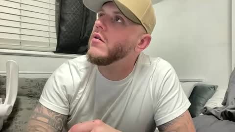 Snapshot of boner4you1994 chatting on 10/19/25, 09:54 boner4you1994 online show from 10/19/25, 09:54