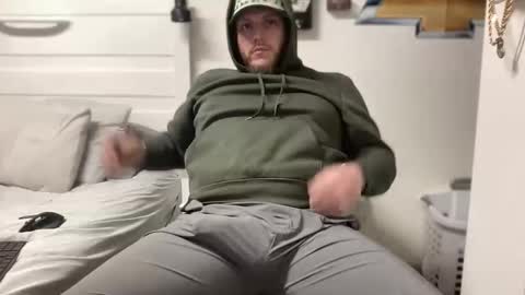 Snapshot of boner4you1994 chatting on 11/29/25, 06:11 boner4you1994 online show from 11/29/25, 06:11