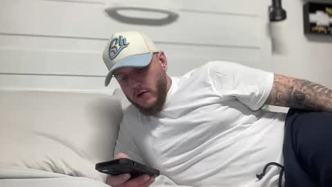 Snapshot of boner4you1994 chatting on 11/30/25, 10:08 boner4you1994 online show from 11/30/25, 10:08