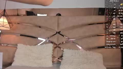 bonet_iris online show from 06/25/26, 11:04