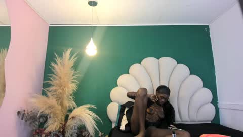 bonieklent online show from 12/24/24, 03:38