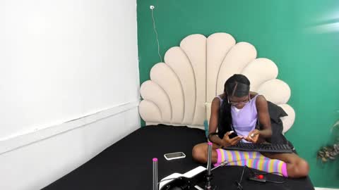 bonieklent online show from 01/11/25, 03:34