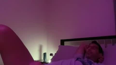 Snapshot of boningfordollars chatting on 10/12/25, 03:05 Janessa and Alex online show from 10/12/25, 03:05