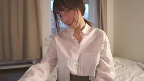 Snapshot of bonjourlabelle chatting on 04/17/26, 05:05 Mary 3 live time content 18 online show from 04/17/26, 05:05