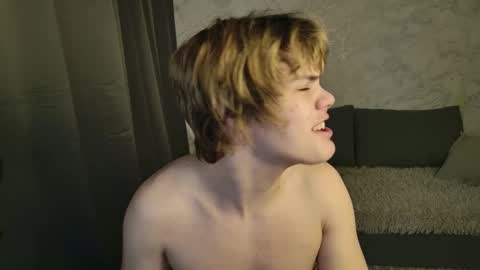 Snapshot of bonnie_and_c1yde chatting on 03/04/26, 05:13 Jessy Mark online show from 03/04/26, 05:13