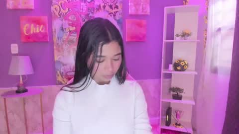 Snapshot of bonnie_benet chatting on 12/03/24, 11:44 Bonnie online show from 12/03/24, 11:44