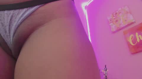 Snapshot of bonnie_benet chatting on 01/13/25, 01:34 Bonnie online show from 01/13/25, 01:34