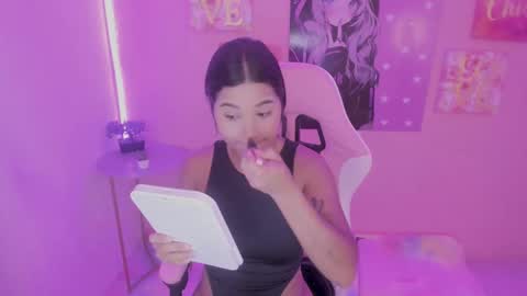 Snapshot of bonnie_benet chatting on 01/20/25, 11:02 Bonnie online show from 01/20/25, 11:02