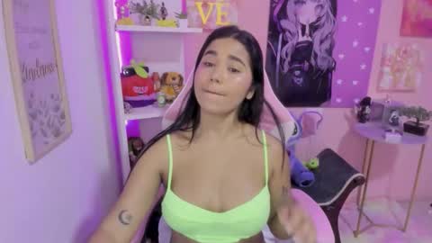 Snapshot of bonnie_benet chatting on 01/13/26, 11:59 Bonnie online show from 01/13/26, 11:59