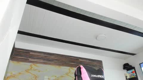 becky online show from 11/18/25, 06:12