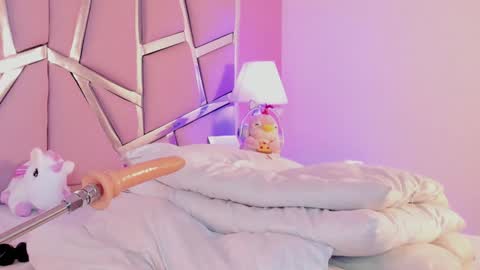 Snapshot of bonniepark_ chatting on 01/03/25, 09:15 Bonnie online show from 01/03/25, 09:15