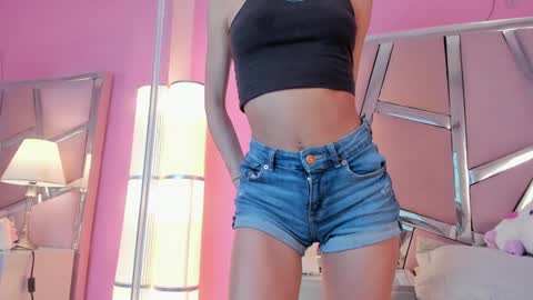 Snapshot of bonniepark_ chatting on 01/06/25, 03:29 Bonnie online show from 01/06/25, 03:29