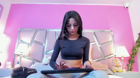 Snapshot of bonniepark_ chatting on 03/10/25, 12:26 Bonnie online show from 03/10/25, 12:26