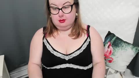 Snapshot of bonnieshining chatting on 01/04/25, 04:44 Bonnie online show from 01/04/25, 04:44