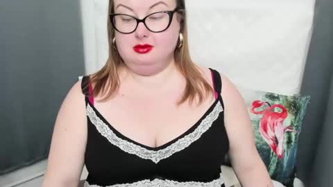 Snapshot of bonnieshining chatting on 02/11/25, 08:48 Bonnie online show from 02/11/25, 08:48