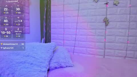 Snapshot of bonnieshyy chatting on 02/14/25, 12:51 Bonnie online show from 02/14/25, 12:51