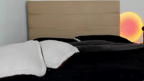 Snapshot of bonnieshyy chatting on 03/09/25, 07:37 Bonnie online show from 03/09/25, 07:37