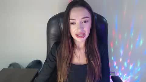 Bonnie online show from 10/12/25, 07:07