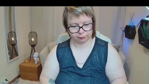 Snapshot of bonnnyboobsy chatting on 05/17/26, 12:12 bonnnyboobsy online show from 05/17/26, 12:12