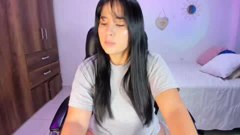 Snapshot of bonny_greylm chatting on 01/17/26, 02:38 sofia online show from 01/17/26, 02:38