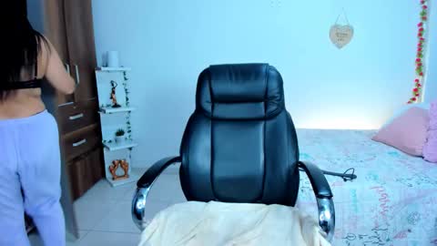 Snapshot of bonny_greylm chatting on 02/13/26, 12:39 sofia online show from 02/13/26, 12:39