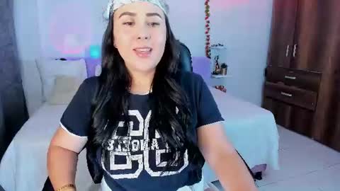 Snapshot of bonny_greylm chatting on 06/12/26, 01:59 sofia online show from 06/12/26, 01:59