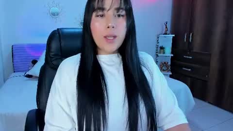 Snapshot of bonny_greylm chatting on 06/19/26, 02:38 sofia online show from 06/19/26, 02:38