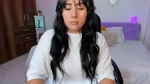 Snapshot of bonny_greylm chatting on 06/30/26, 02:23 sofia online show from 06/30/26, 02:23