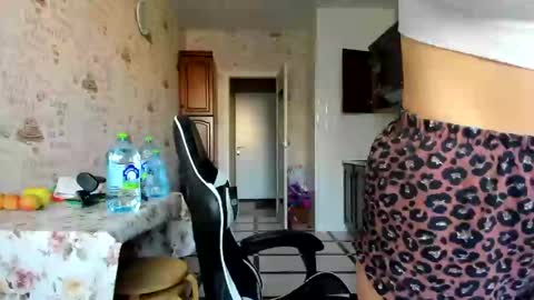 Snapshot of bonny_kimberly chatting on 02/28/25, 08:31 Bonny Kimberly online show from 02/28/25, 08:31