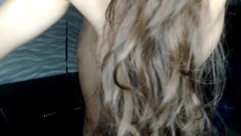 bonny_klyde95 online show from 11/28/25, 10:56