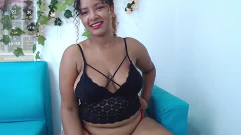 Snapshot of bonnydopson chatting on 12/15/24, 08:15 Bonny Dopson online show from 12/15/24, 08:15