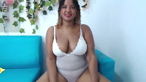 Snapshot of bonnydopson chatting on 12/20/24, 08:12 Bonny Dopson online show from 12/20/24, 08:12