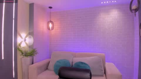 Bonny online show from 09/12/25, 07:47