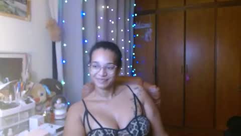 Snapshot of bonvivantb chatting on 01/20/25, 02:43 Queen Bon Vivantt online show from 01/20/25, 02:43