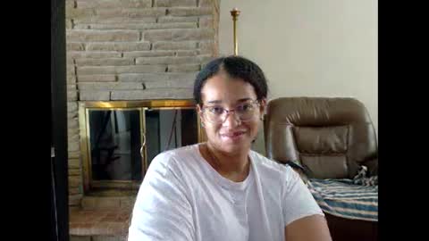 Queen Bon Vivantt online show from 12/02/25, 02:45