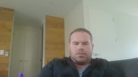 Snapshot of boobboy2222 chatting on 10/26/25, 02:17 boobboy2222 online show from 10/26/25, 02:17