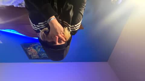 Snapshot of boobookittyfuxx chatting on 11/05/25, 08:03 boobookittyfuxx online show from 11/05/25, 08:03