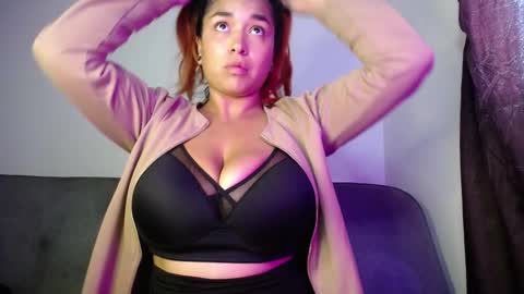 Snapshot of boobs_magic chatting on 02/17/26, 09:43 KIM online show from 02/17/26, 09:43